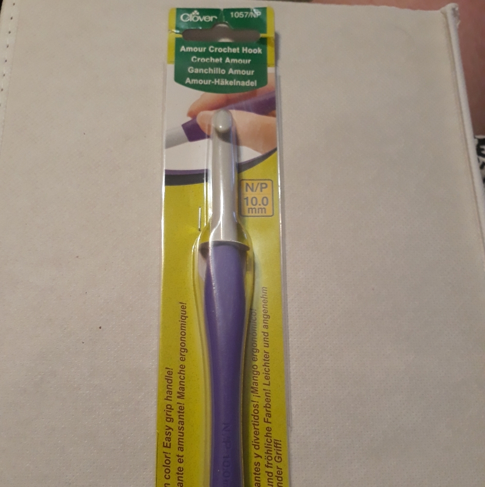 Amour Crochet Hook - Purple